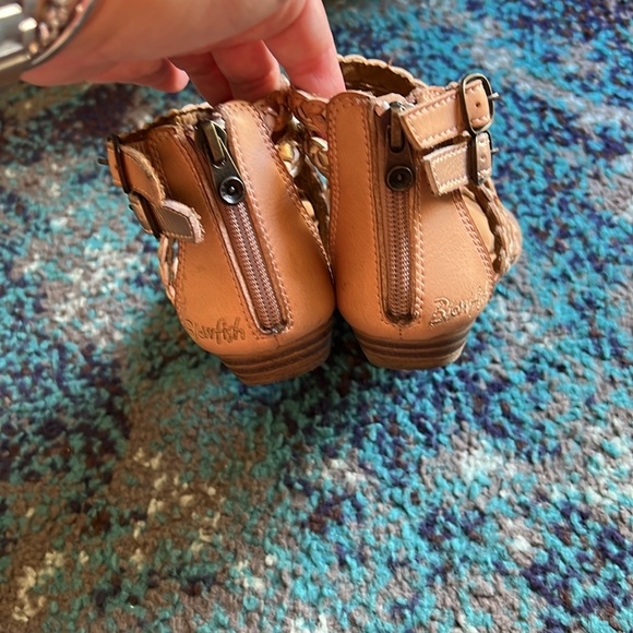 Blowfish Sandals Size 2 Girls - Picture 5 of 6